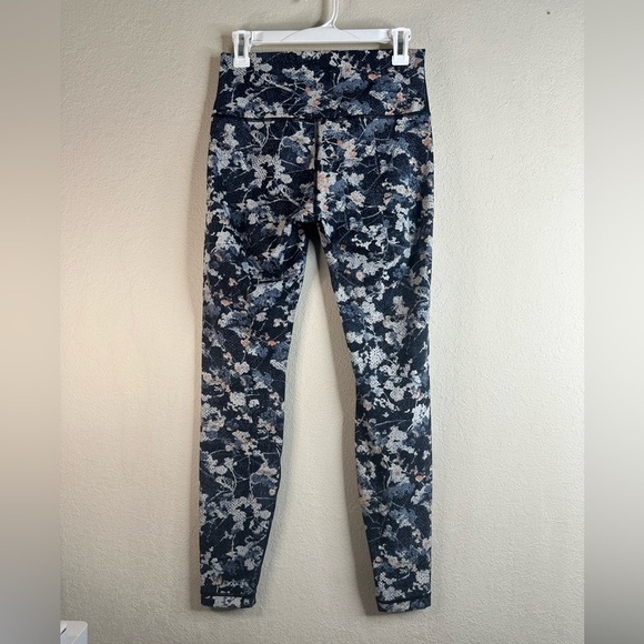 Lululemon Wunder Under Hi-Rise Tight 29” Spring Bloom Multi 
size 8 - Picture 3 of 5